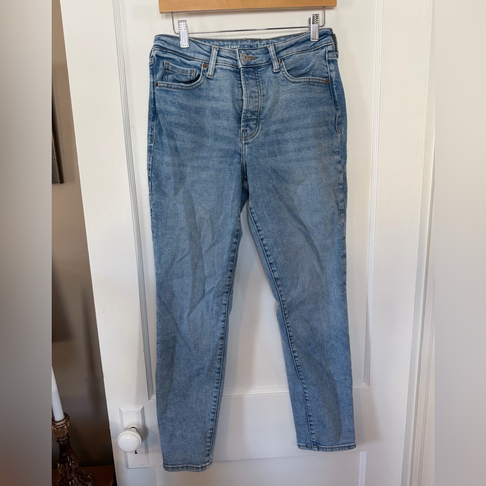 Old Navy High Rise OG Straight Medium Wash Denim Jeans